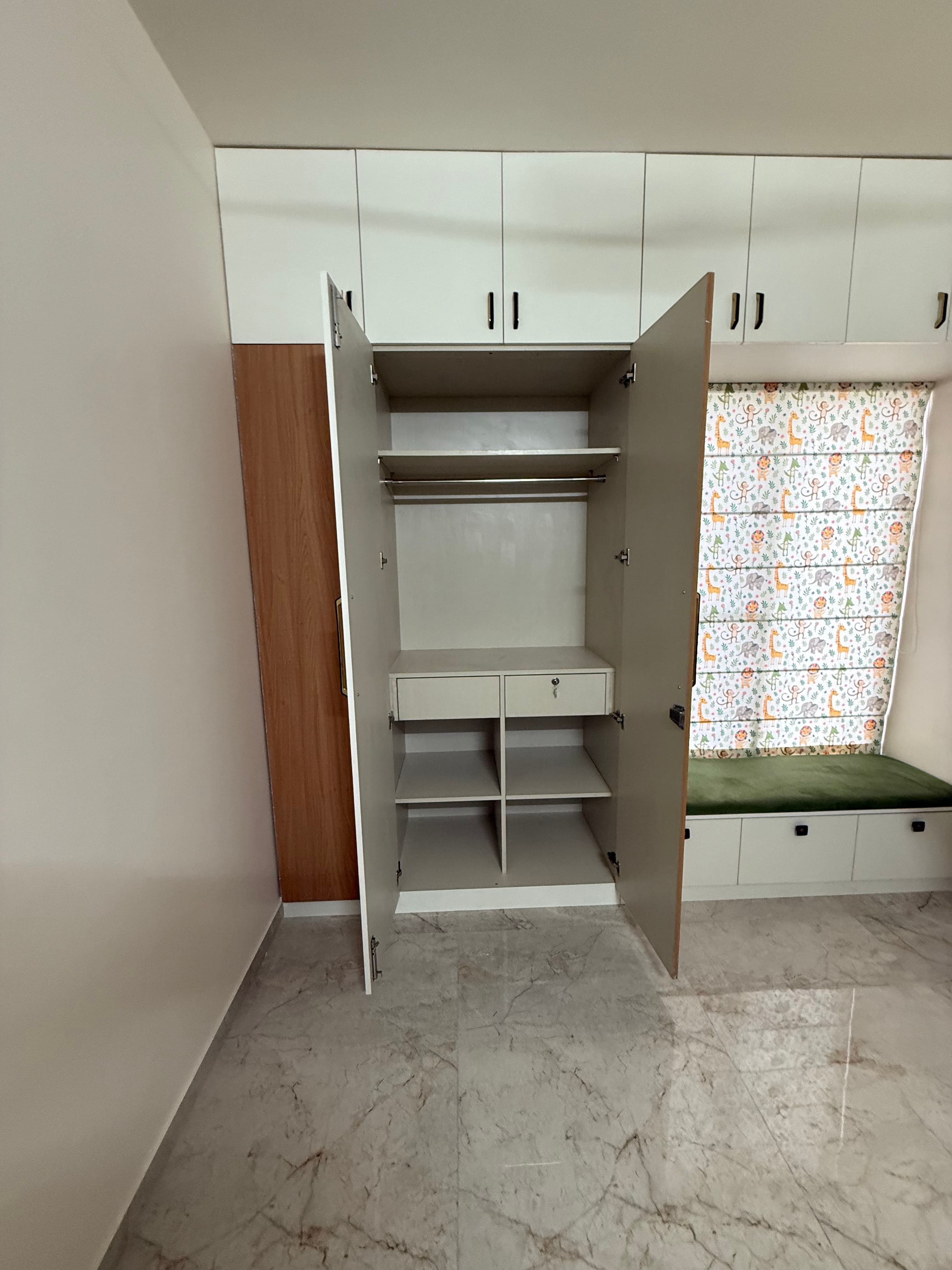 Living Room - Gallery image 114